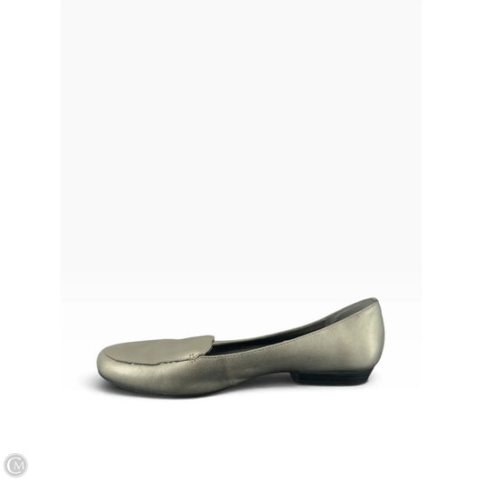 Shoes Flats By St Johns Bay In Silver, Size: 8.5