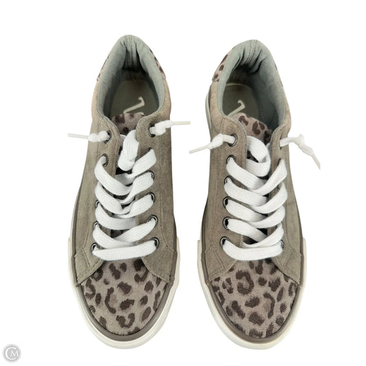 Shoes Sneakers By Very J In Grey, Size: 7.5