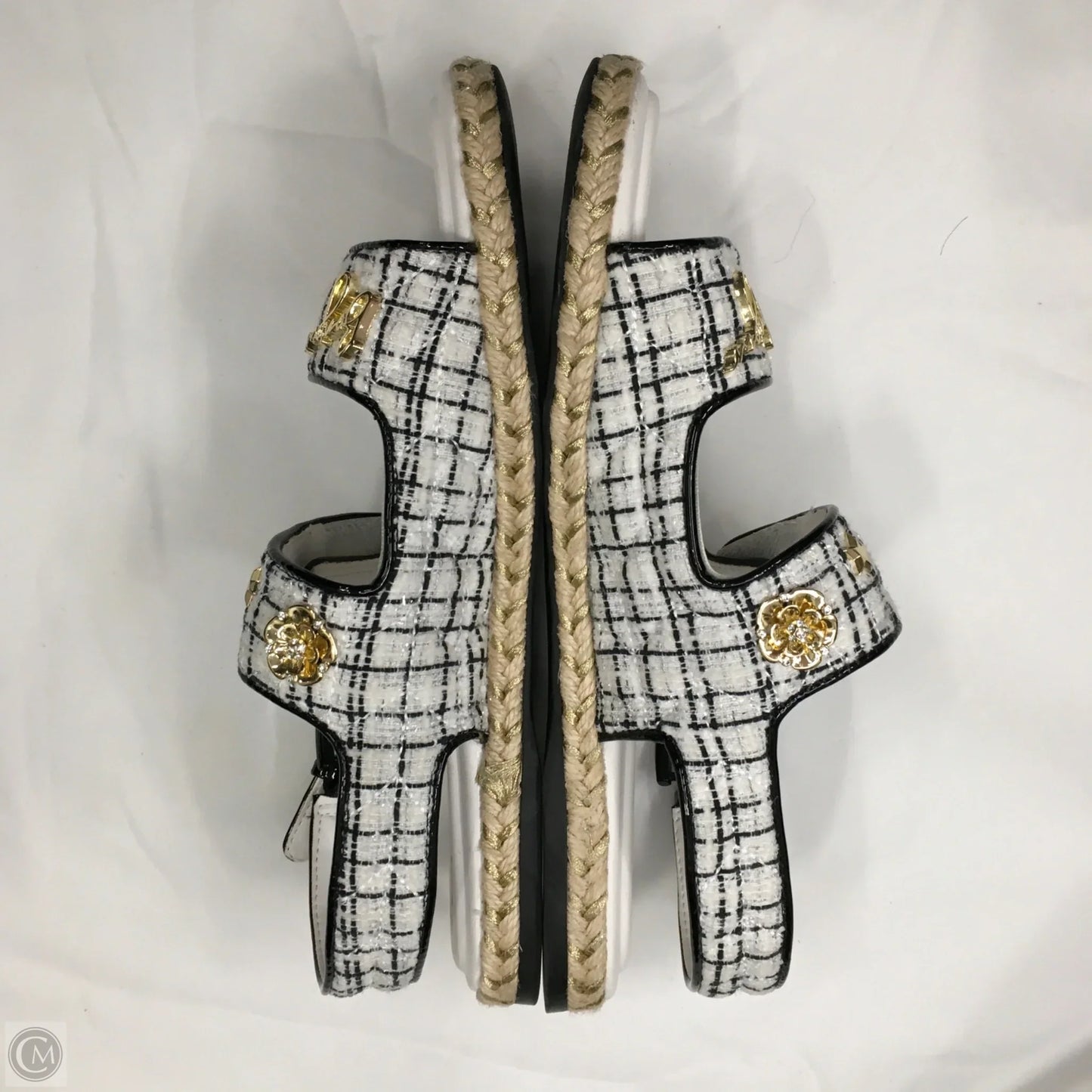Sandals Designer By Karl Lagerfeld In White, Size: 7.5