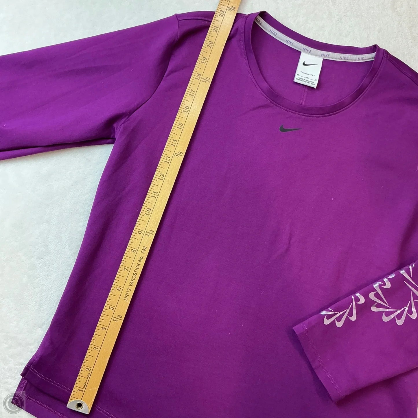 Athletic Top Long Sleeve Crewneck By Nike In Purple, Size: M
