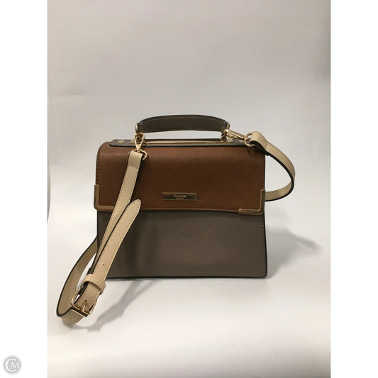 Handbag By Clothes Mentor, Size: Medium