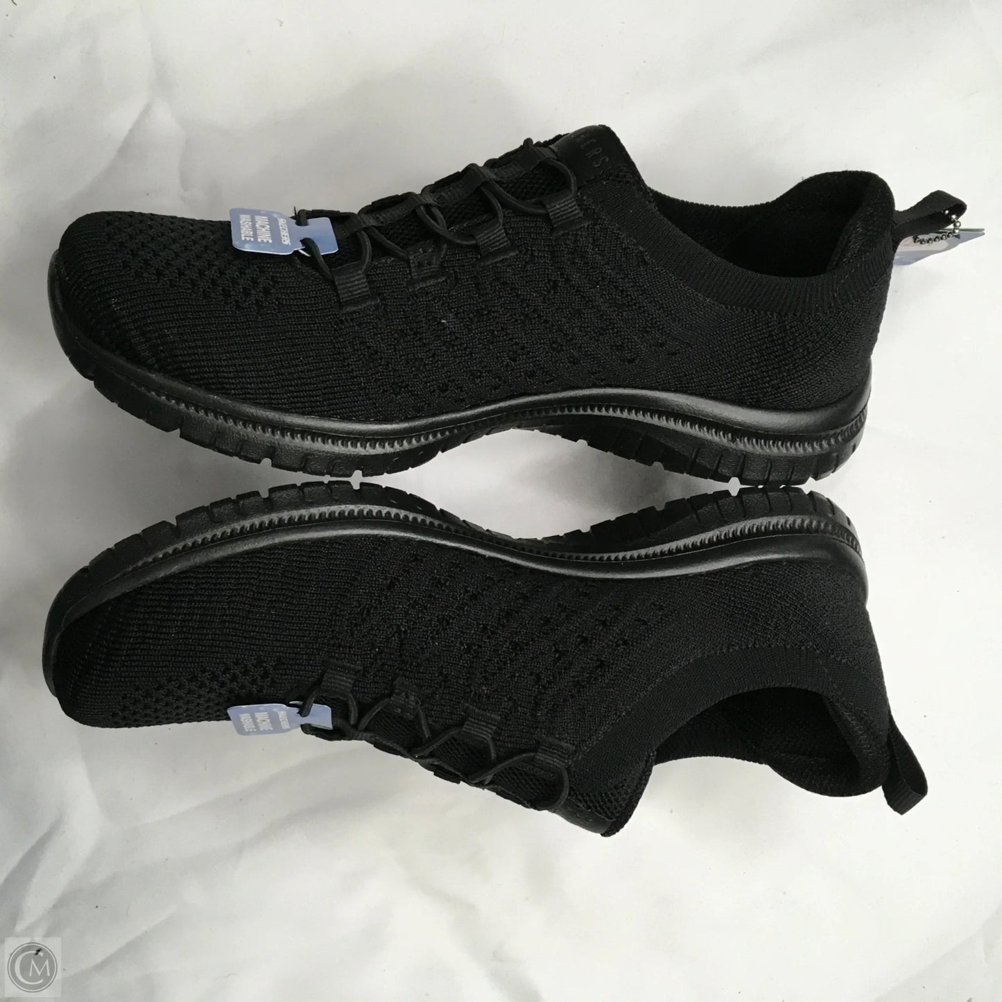 Shoes Sneakers By Skechers In Black, Size: 7