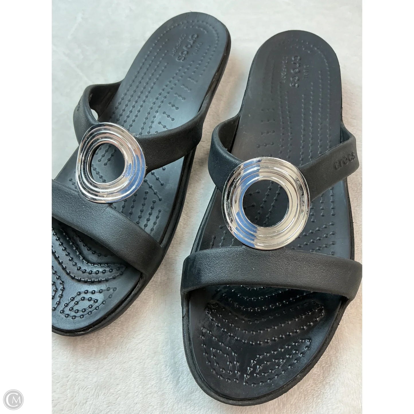 Sandals Flats By Crocs In Black, Size: 11