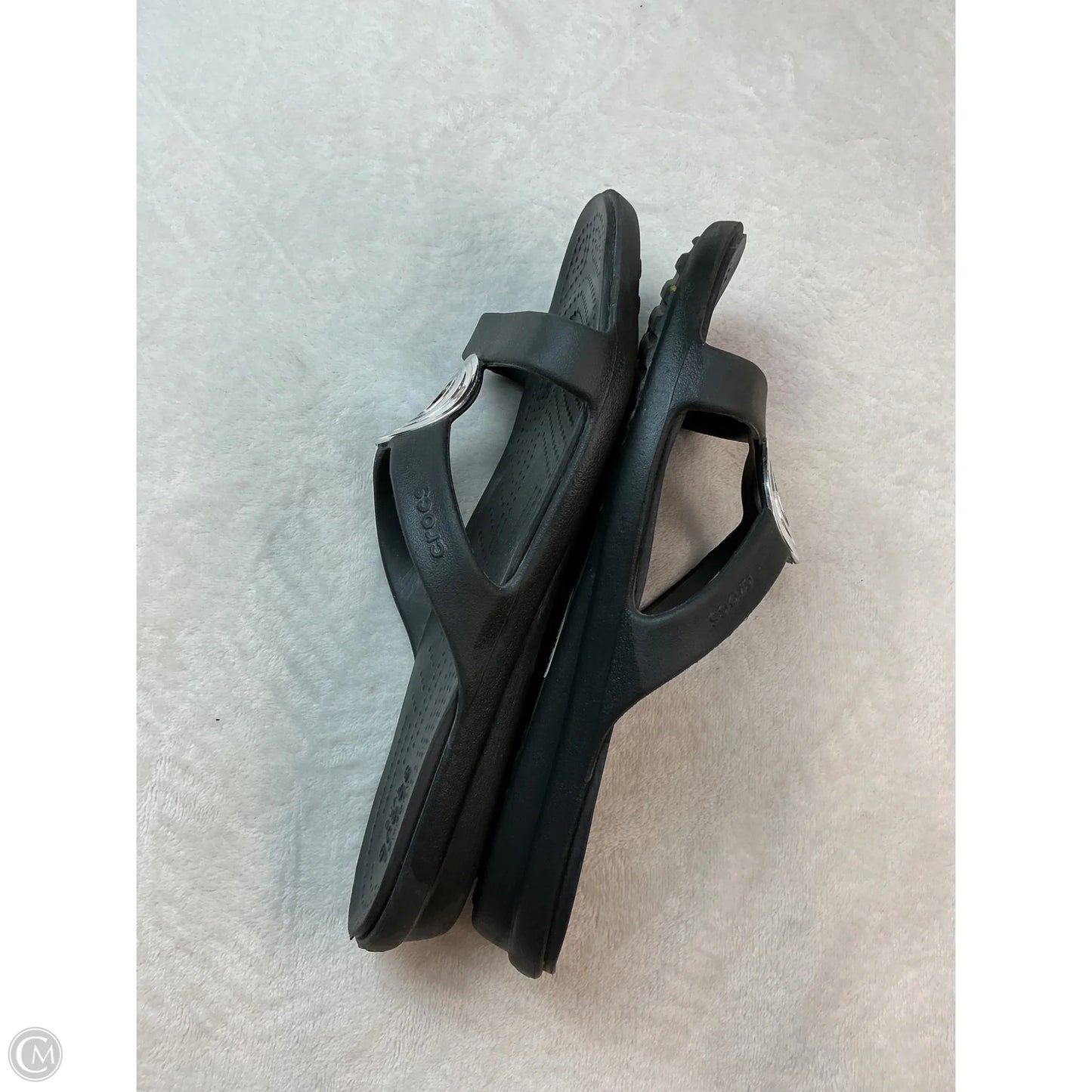 Sandals Flats By Crocs In Black, Size: 11