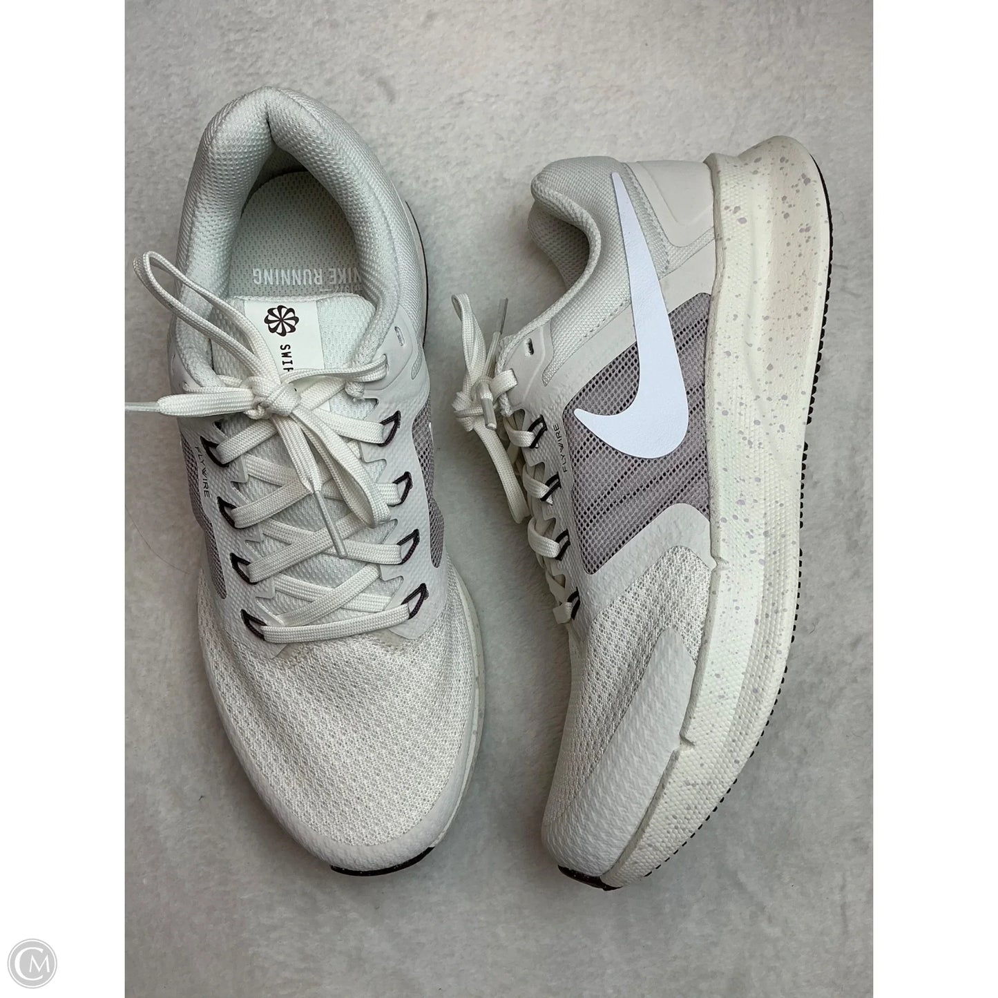 Shoes Sneakers By Nike In White, Size: 7