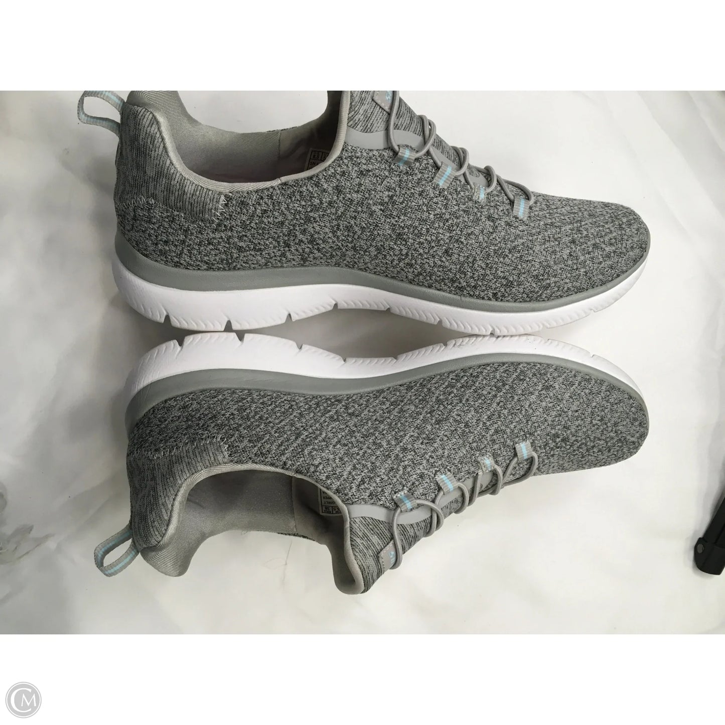 Shoes Sneakers By Skechers In Grey, Size: 8.5