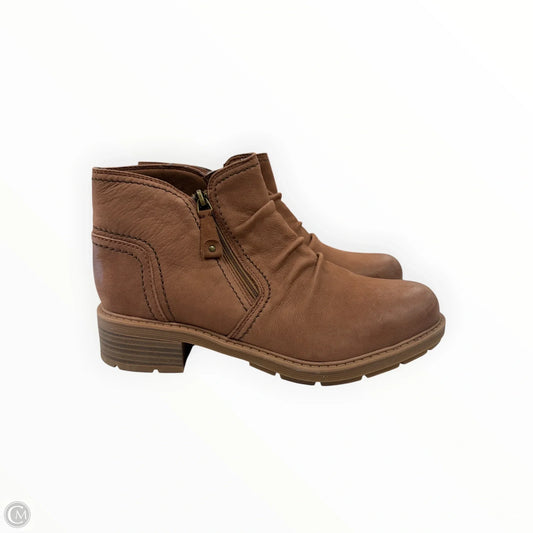 Boots Ankle Flats By Clarks In Brown, Size: 9