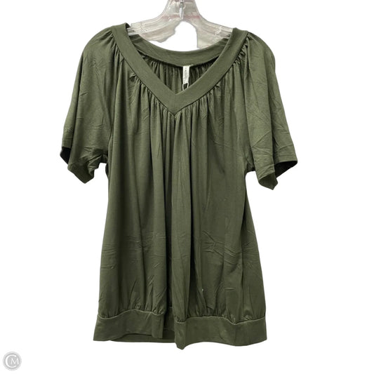 Top Short Sleeve By Dokotoo In Green, Size: Xl
