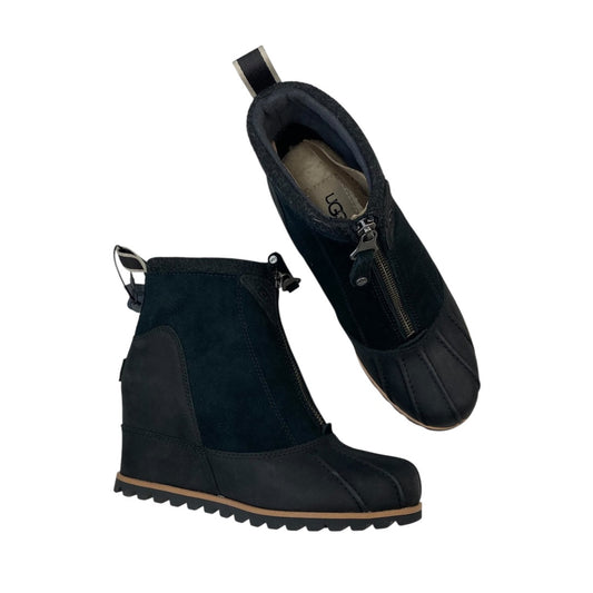 Boots Designer By Ugg In Black, Size:6