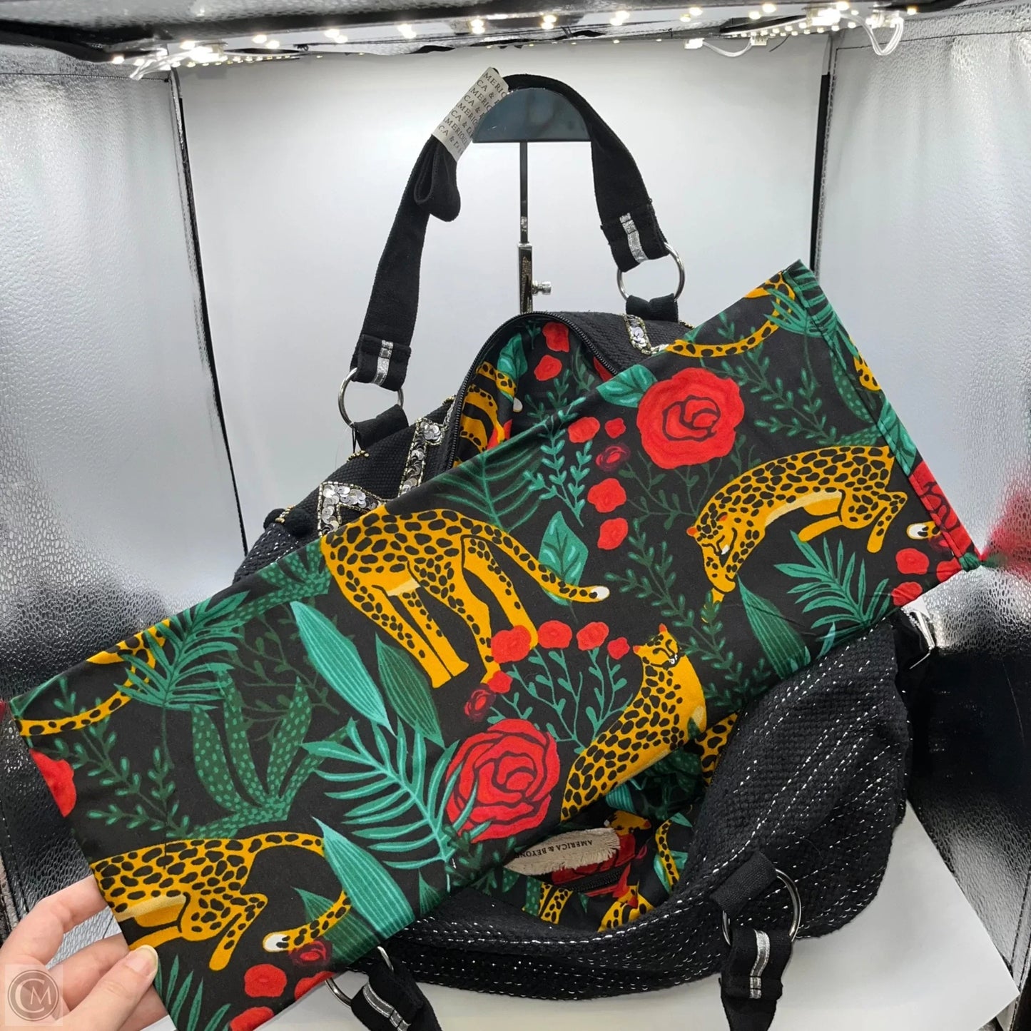 Tote By Cmb, Size: Large