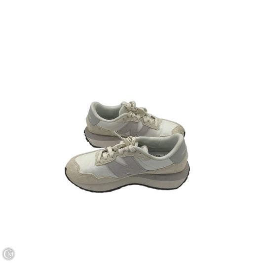 Shoes Sneakers By New Balance In White, Size: 7.5