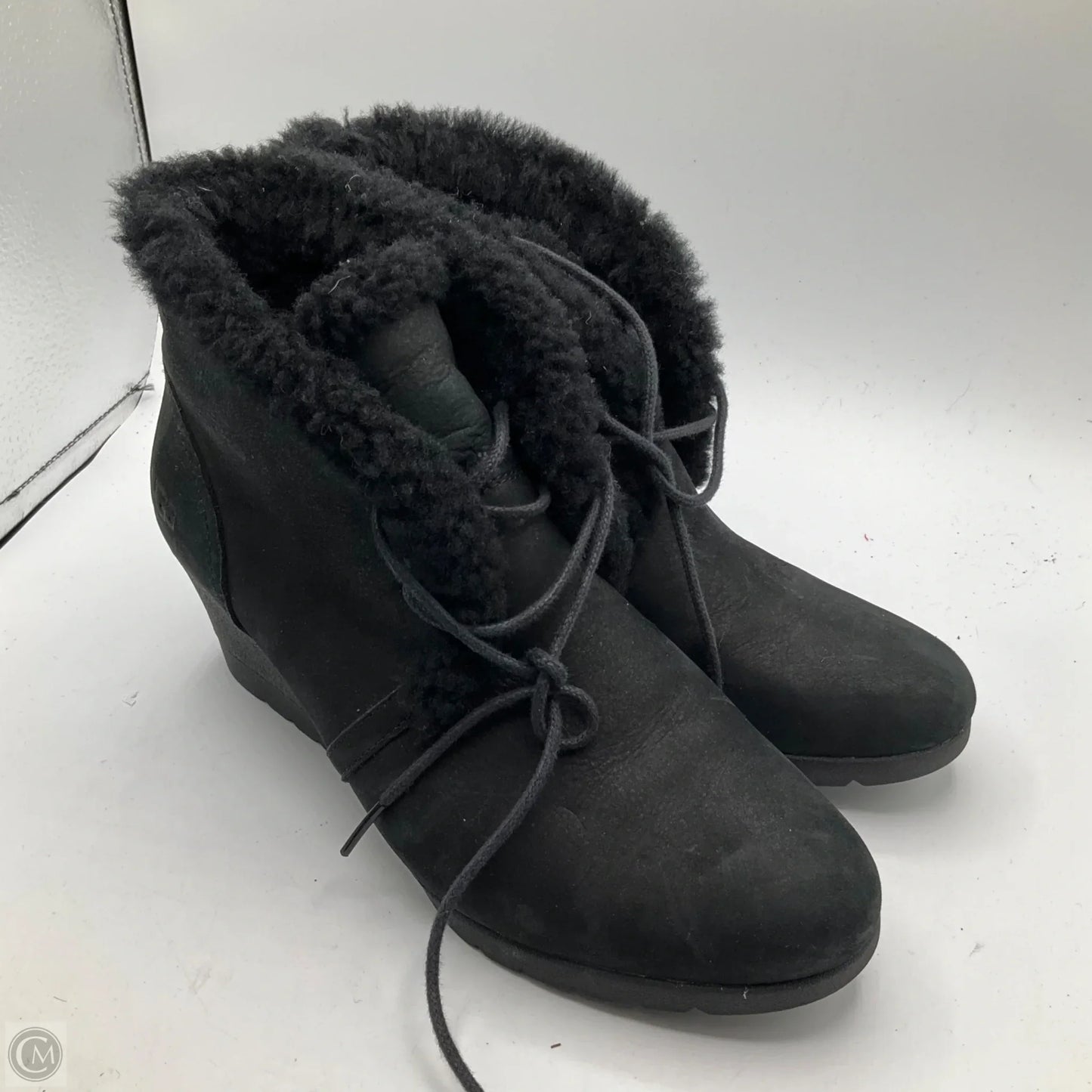 Boots Designer By Ugg In Black, Size: 8.5