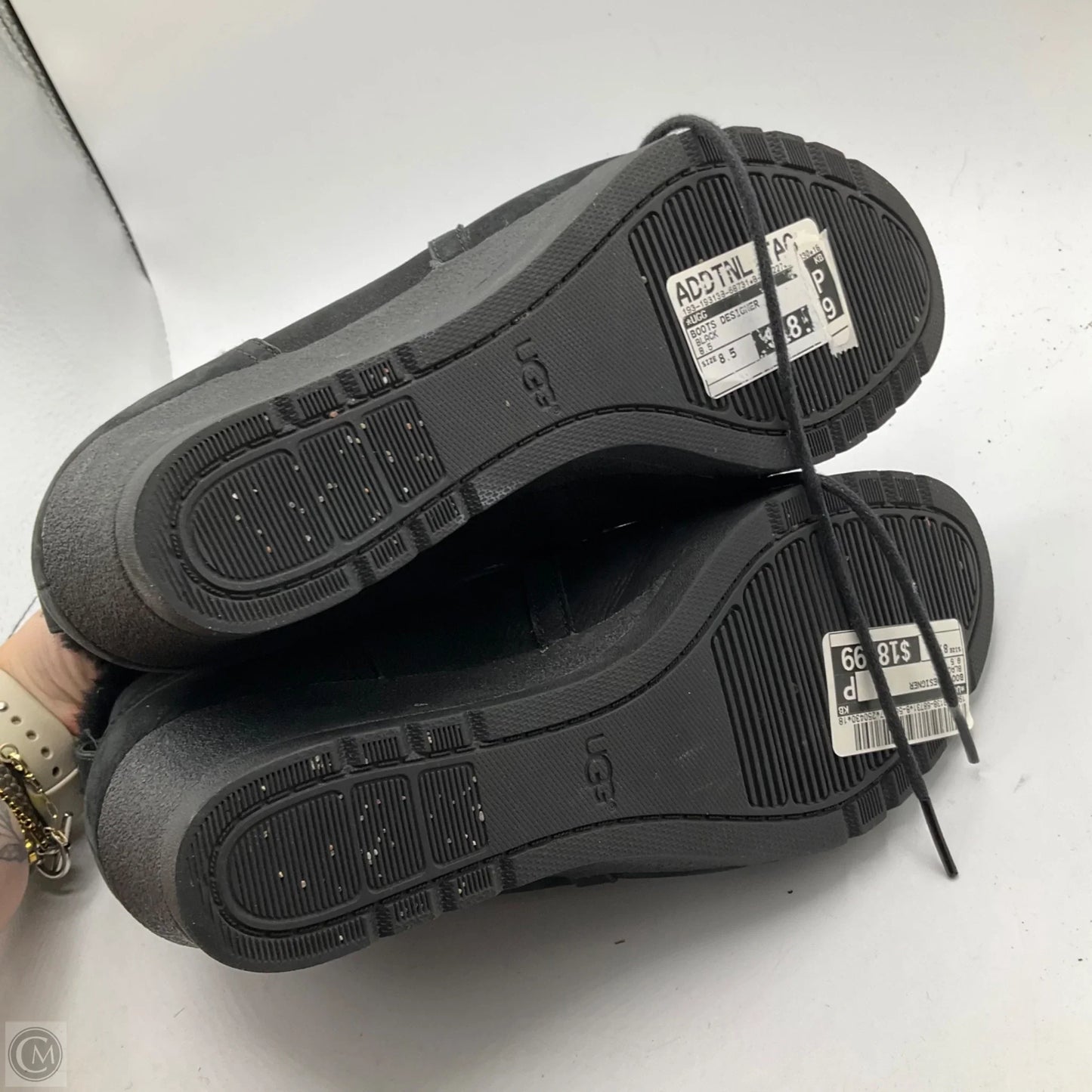 Boots Designer By Ugg In Black, Size: 8.5