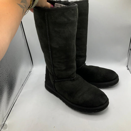 Boots Designer By Ugg In Black, Size: 8