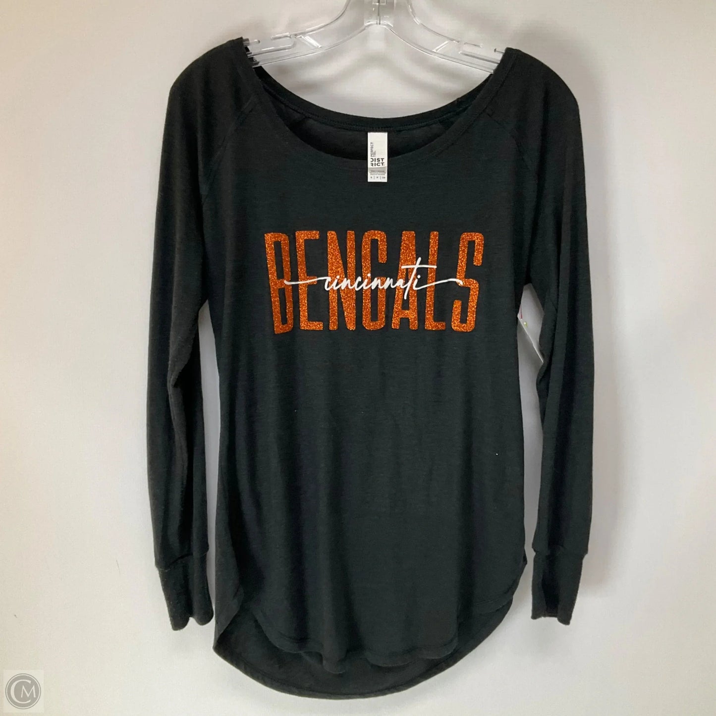 Athletic Top Long Sleeve Crewneck By Clothes Mentor In Black & Orange, Size: S