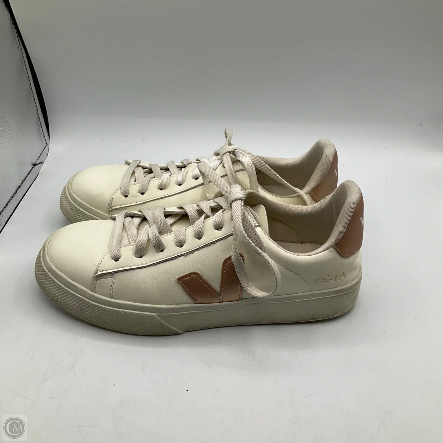 Shoes Sneakers By Veja In Cream & Tan, Size: 8