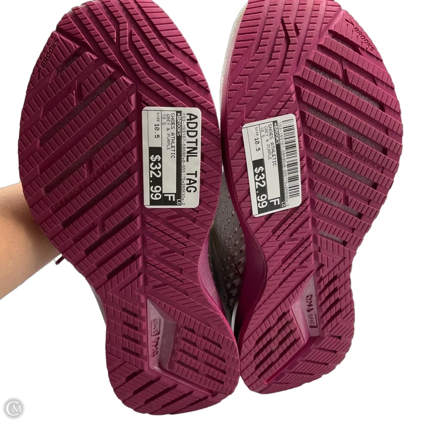 Shoes Athletic By Brooks In Grey & Purple, Size: 10.5