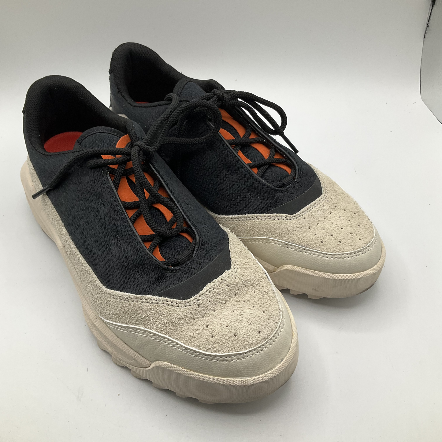 Shoes Sneakers By Sorel  Size: 10