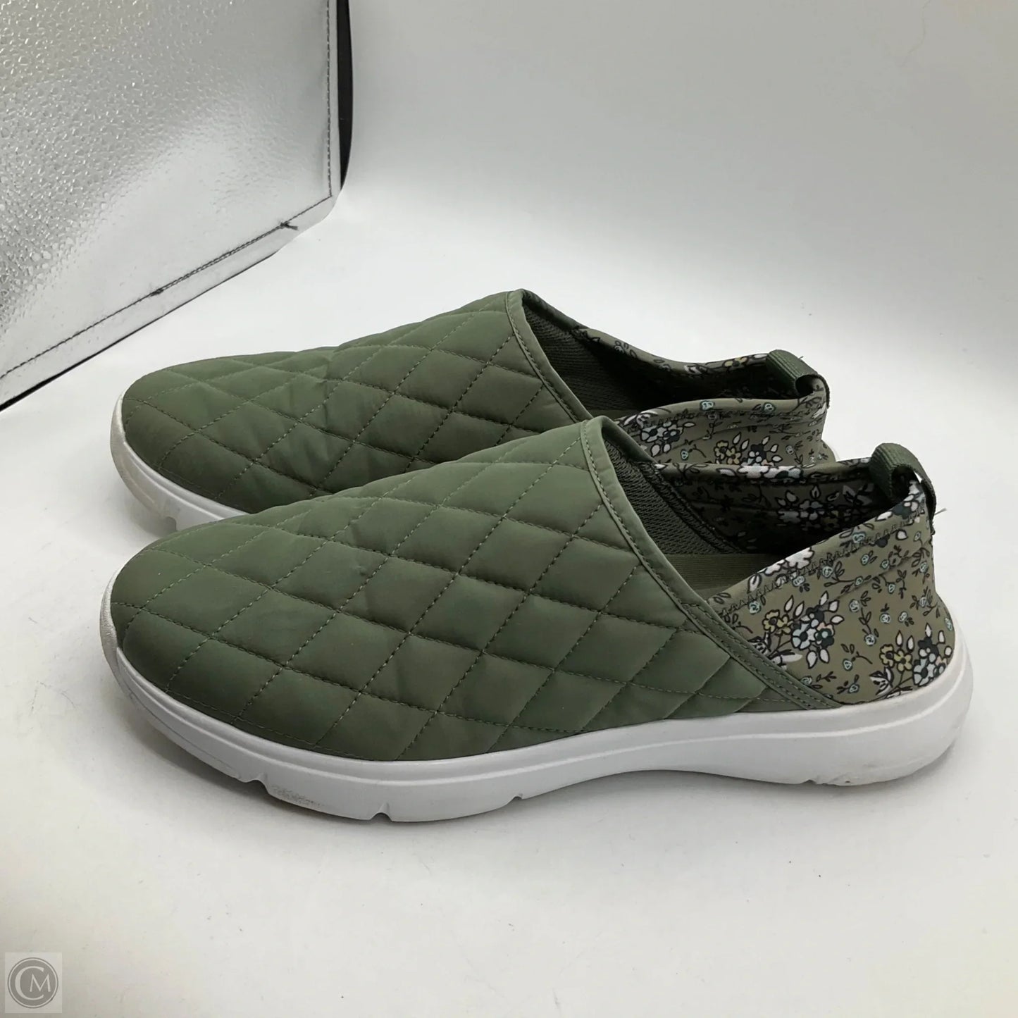 Shoes Flats By Vera Bradley In Green, Size: 10