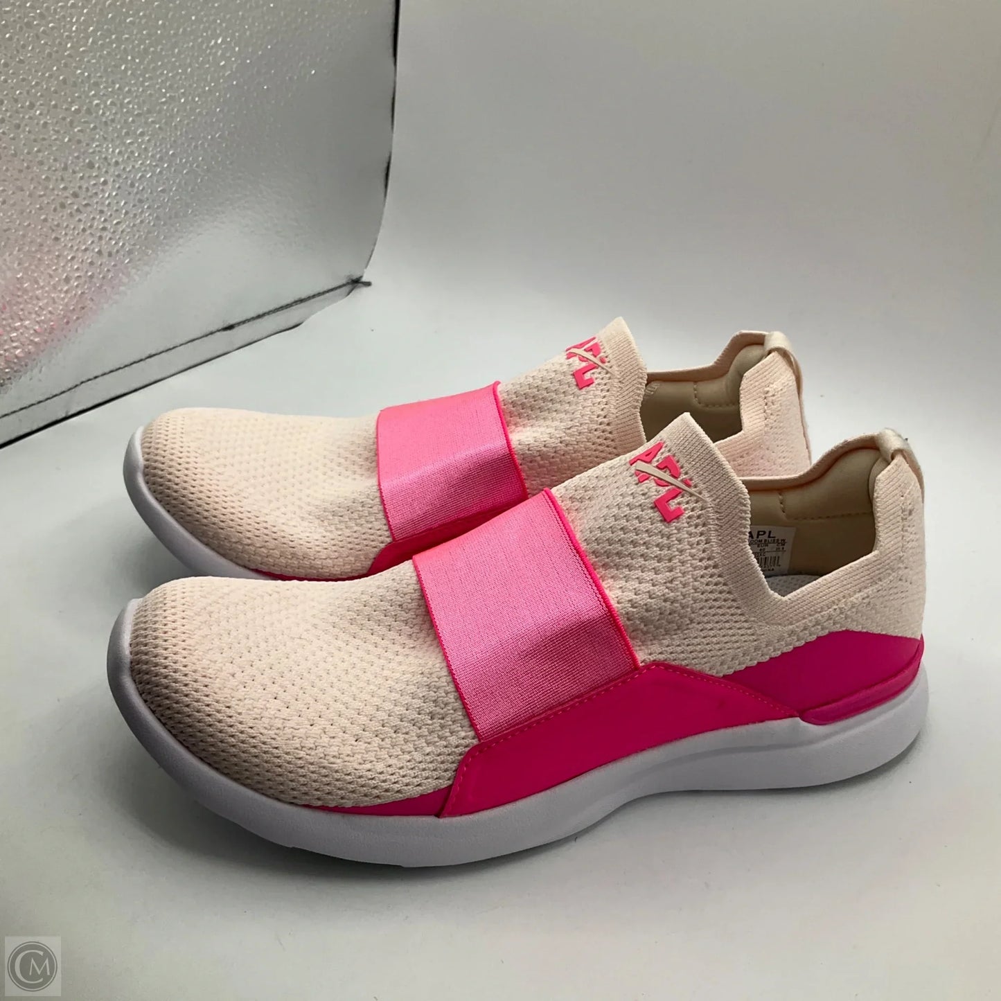 Shoes Athletic By Cma In Pink, Size: 9
