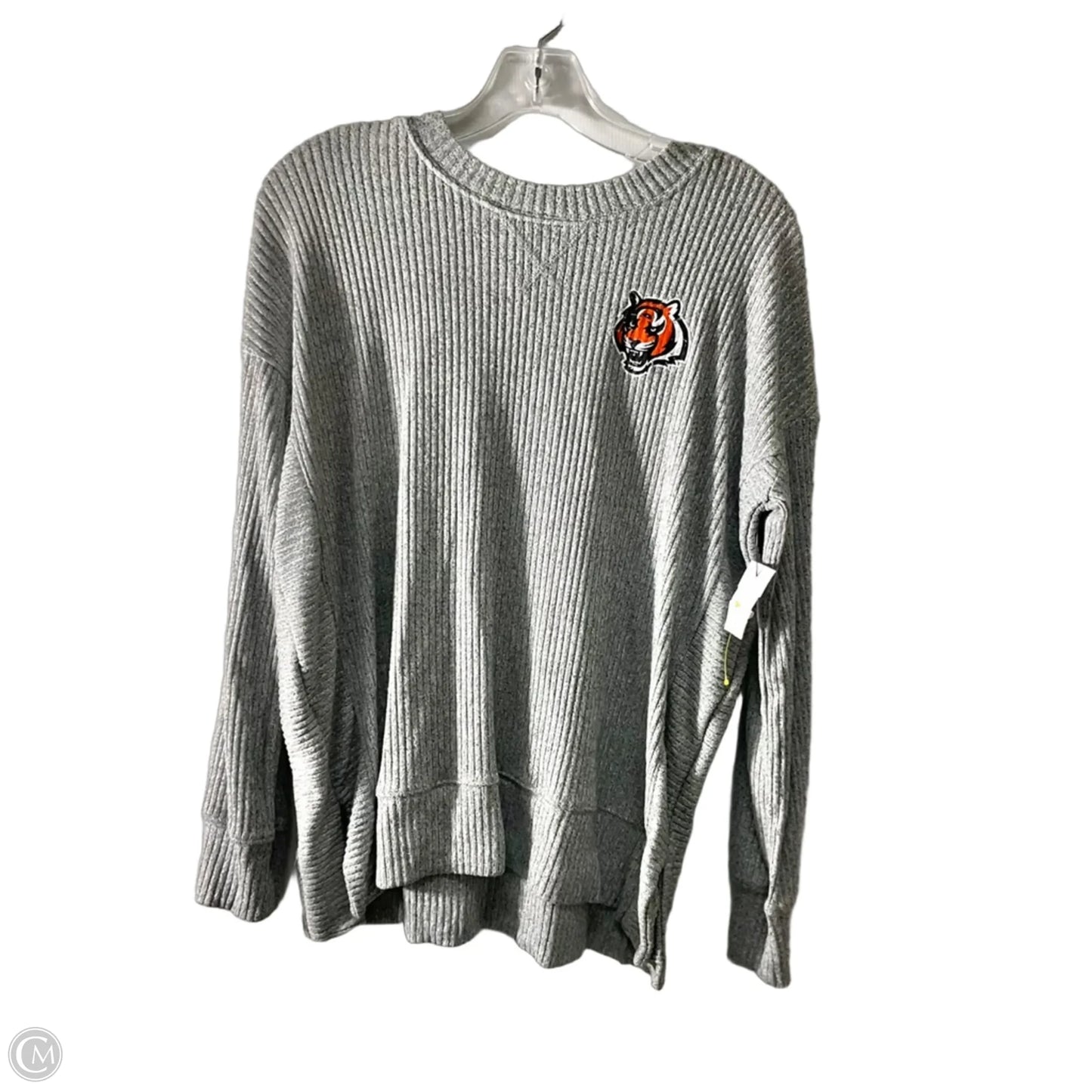 Athletic Top Long Sleeve Crewneck By Nfl In Grey, Size: M