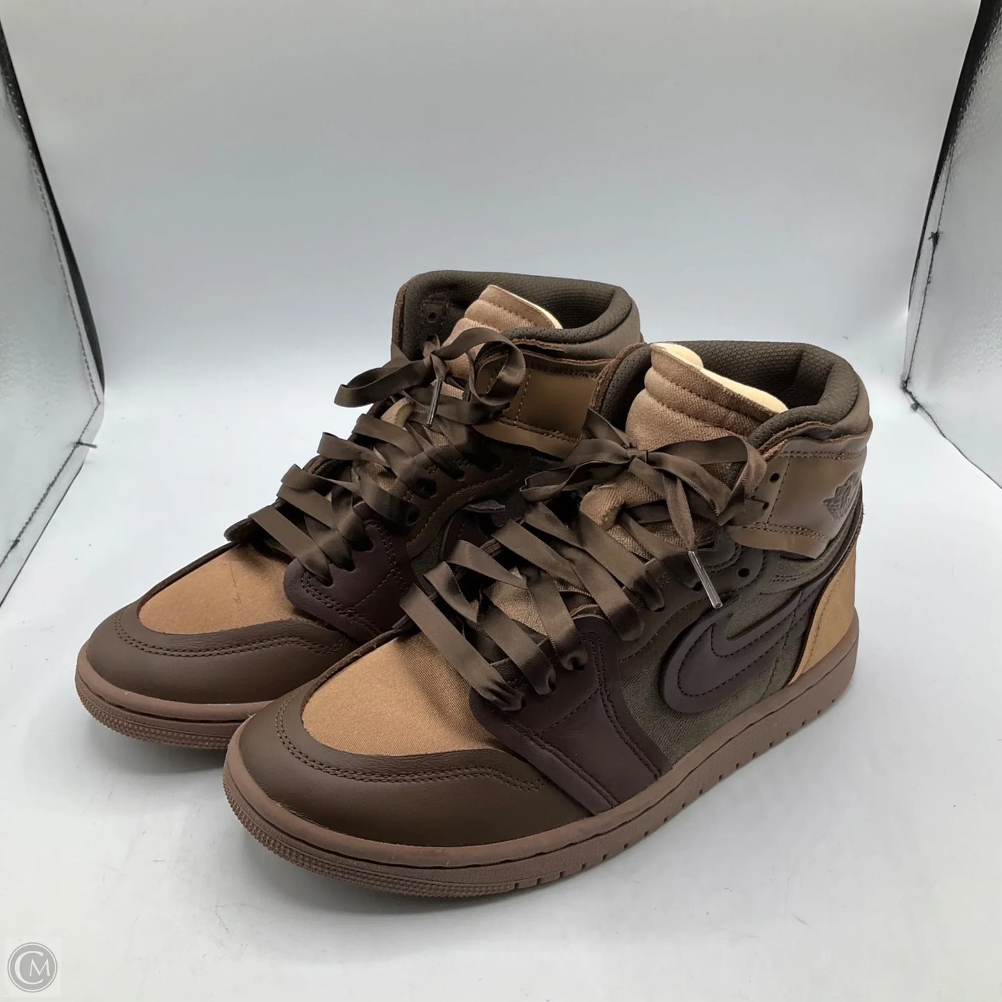 Shoes Sneakers By Nike In Brown, Size: 8