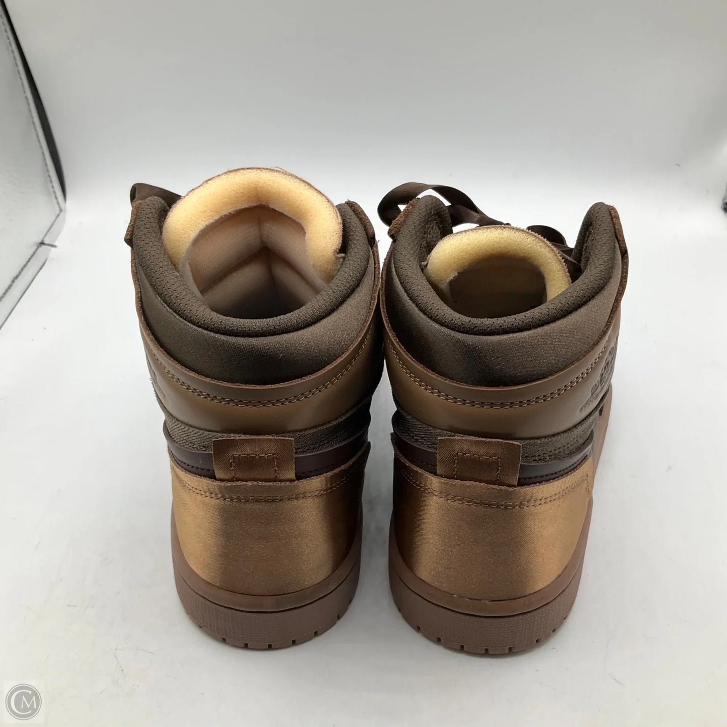 Shoes Sneakers By Nike In Brown, Size: 8