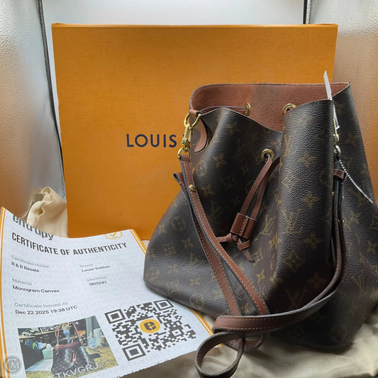 Handbag Luxury Designer By Louis Vuitton, Size: Medium