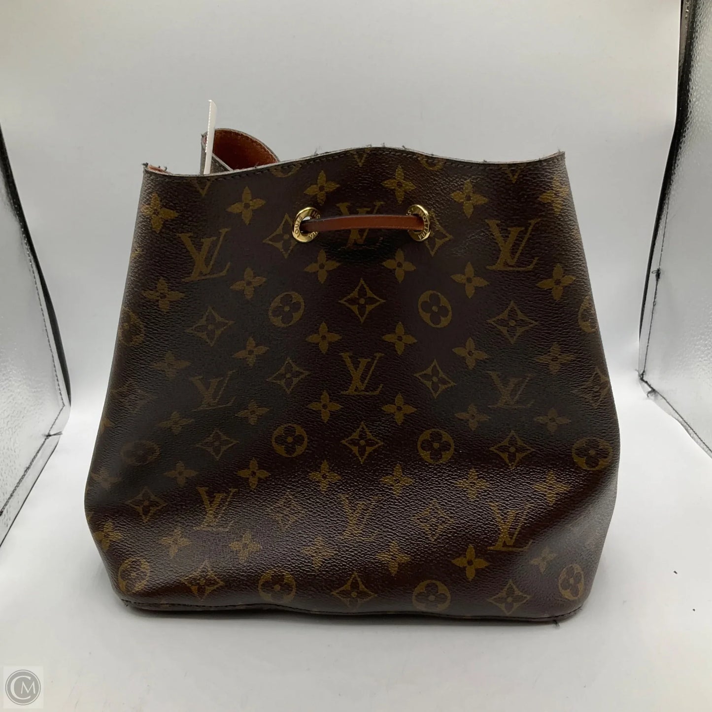 Handbag Luxury Designer By Louis Vuitton, Size: Medium