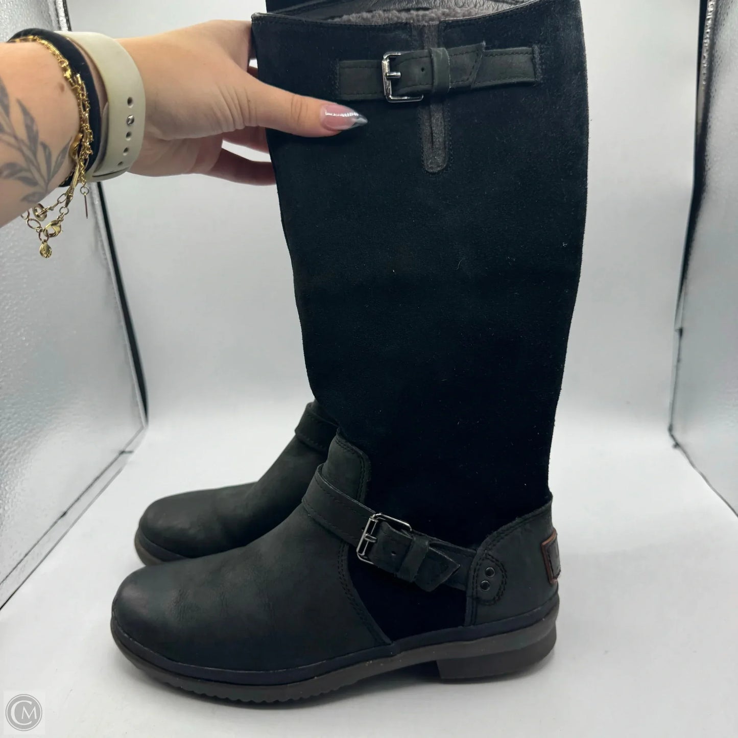 Boots Designer By Ugg In Black, Size: 6