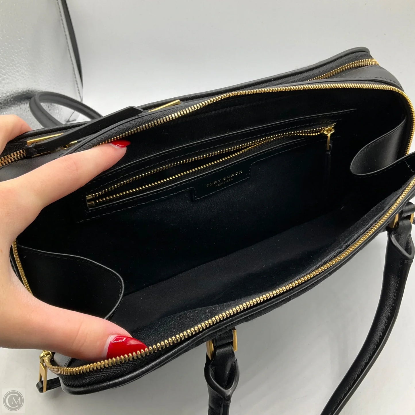 Handbag Designer By Tory Burch, Size: Medium