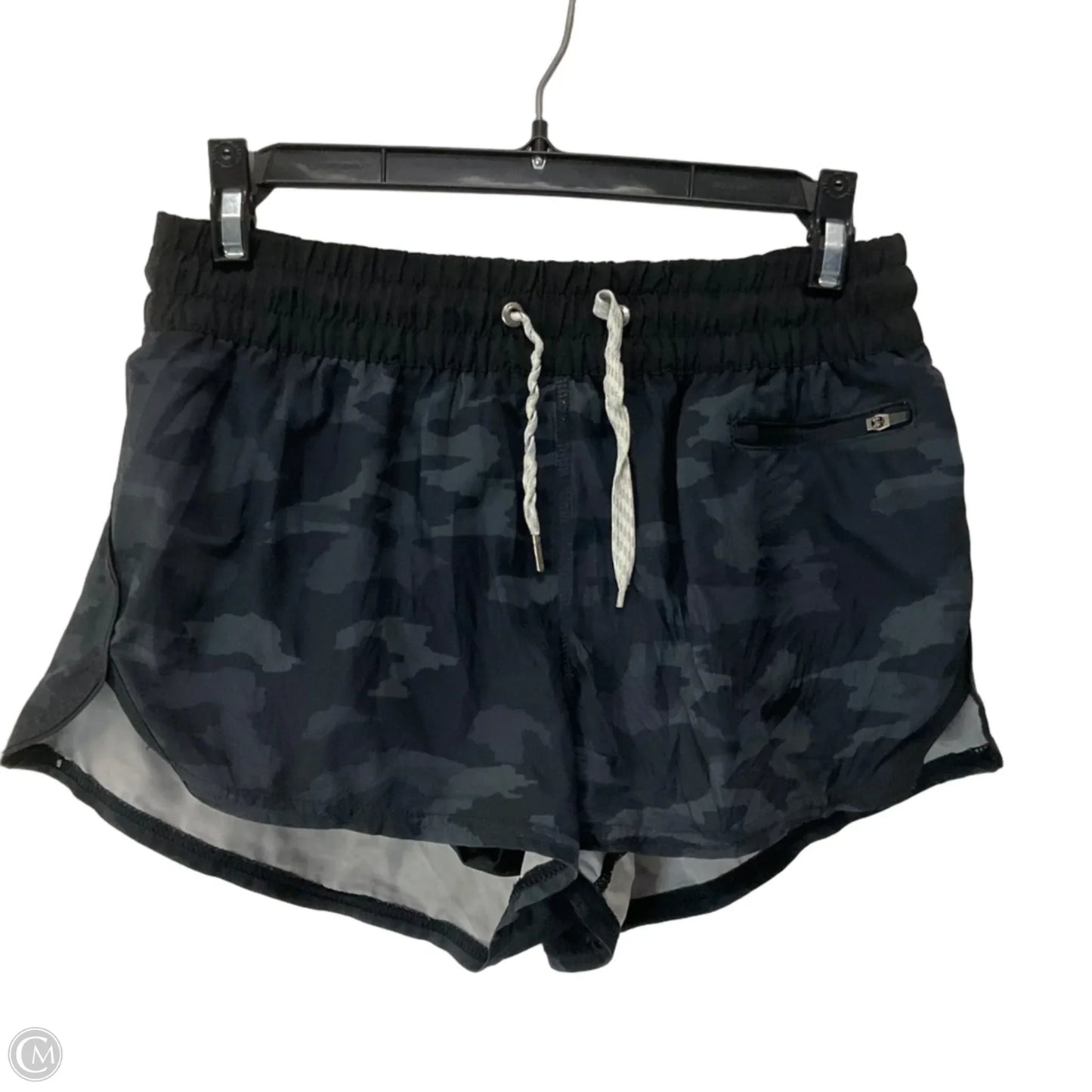 Athletic Shorts By Vuori In Camouflage Print, Size: S