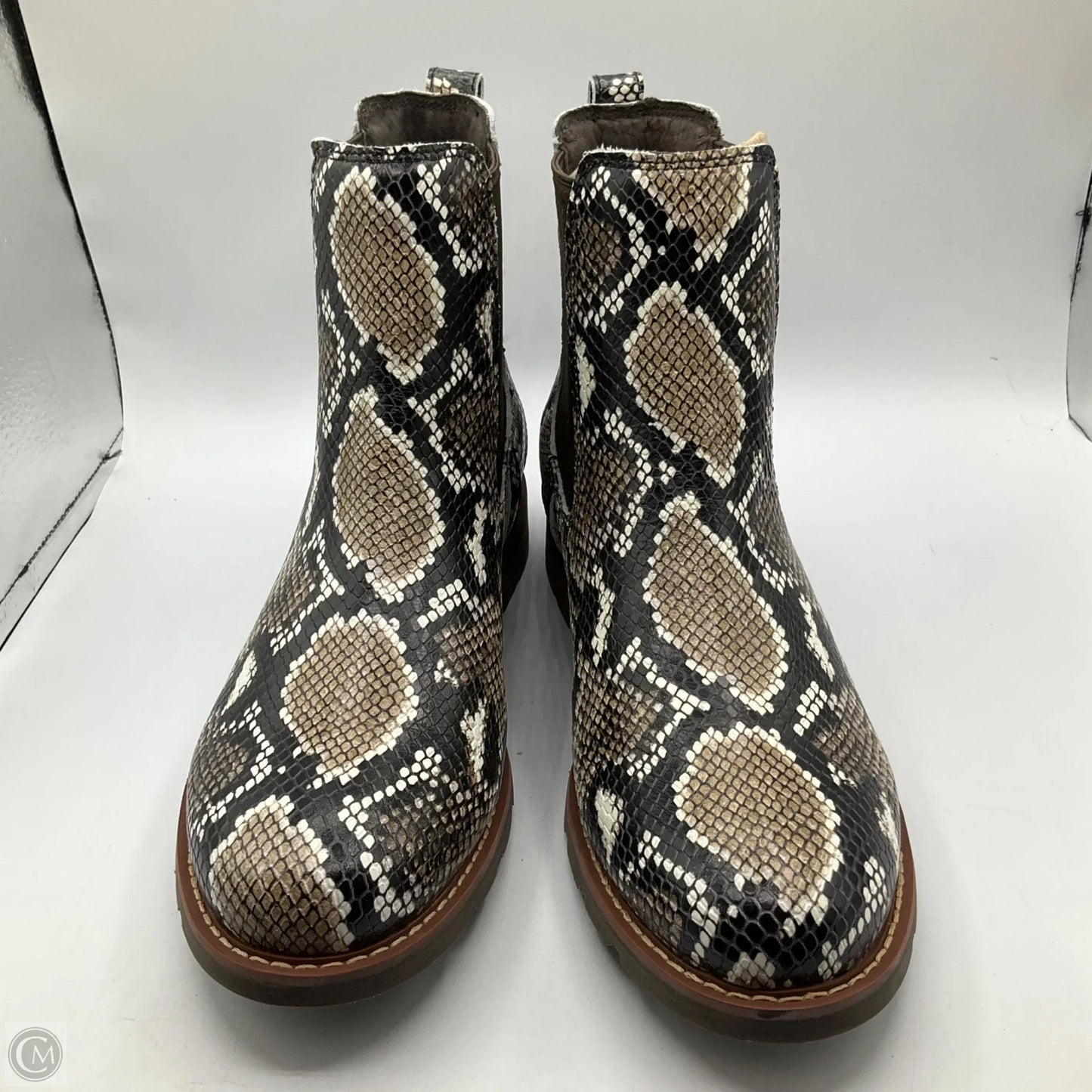 Boots Ankle Flats By Ariat In Snakeskin Print, Size: 11