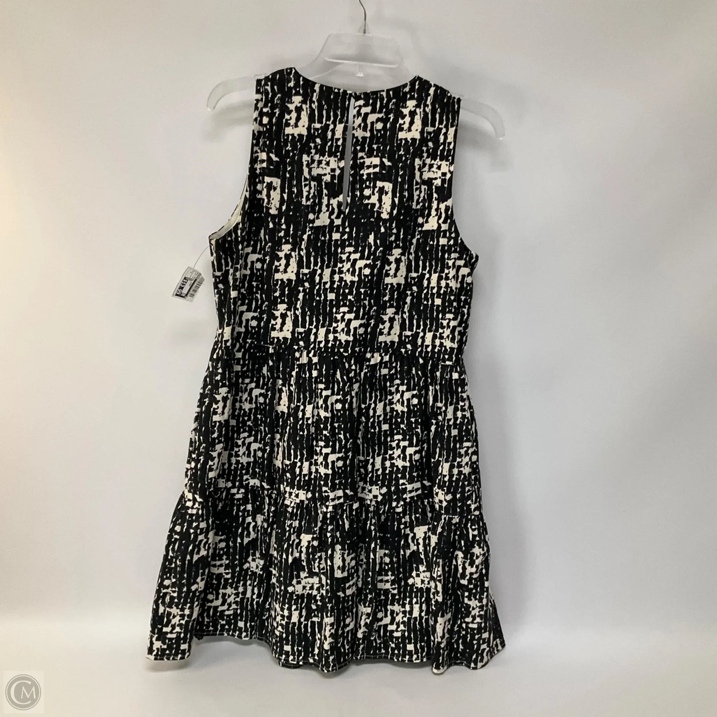 Dress Casual Short By Evereve In Black & White, Size: S