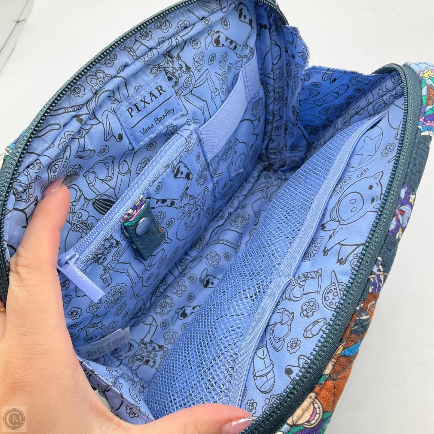 Makeup Bag By Vera Bradley, Size: Medium