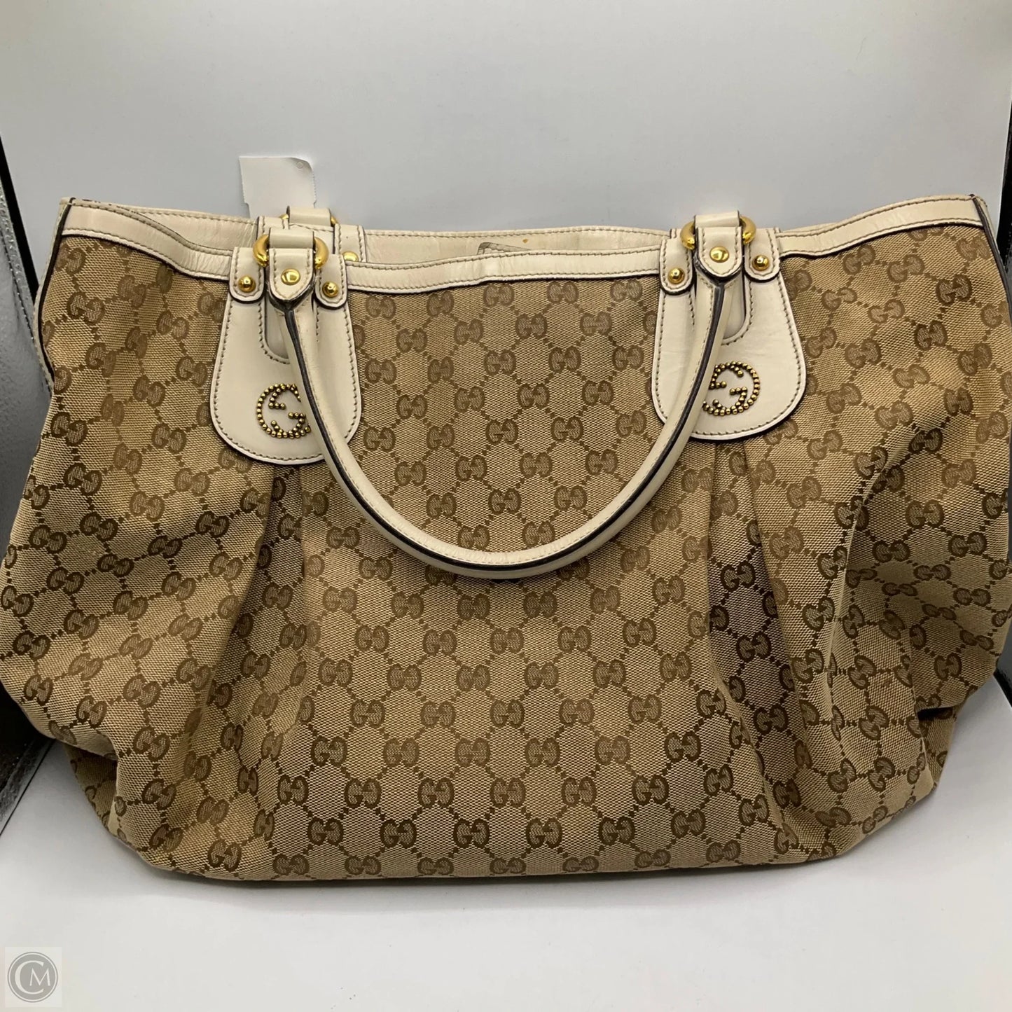 Handbag Luxury Designer By Gucci, Size: Medium