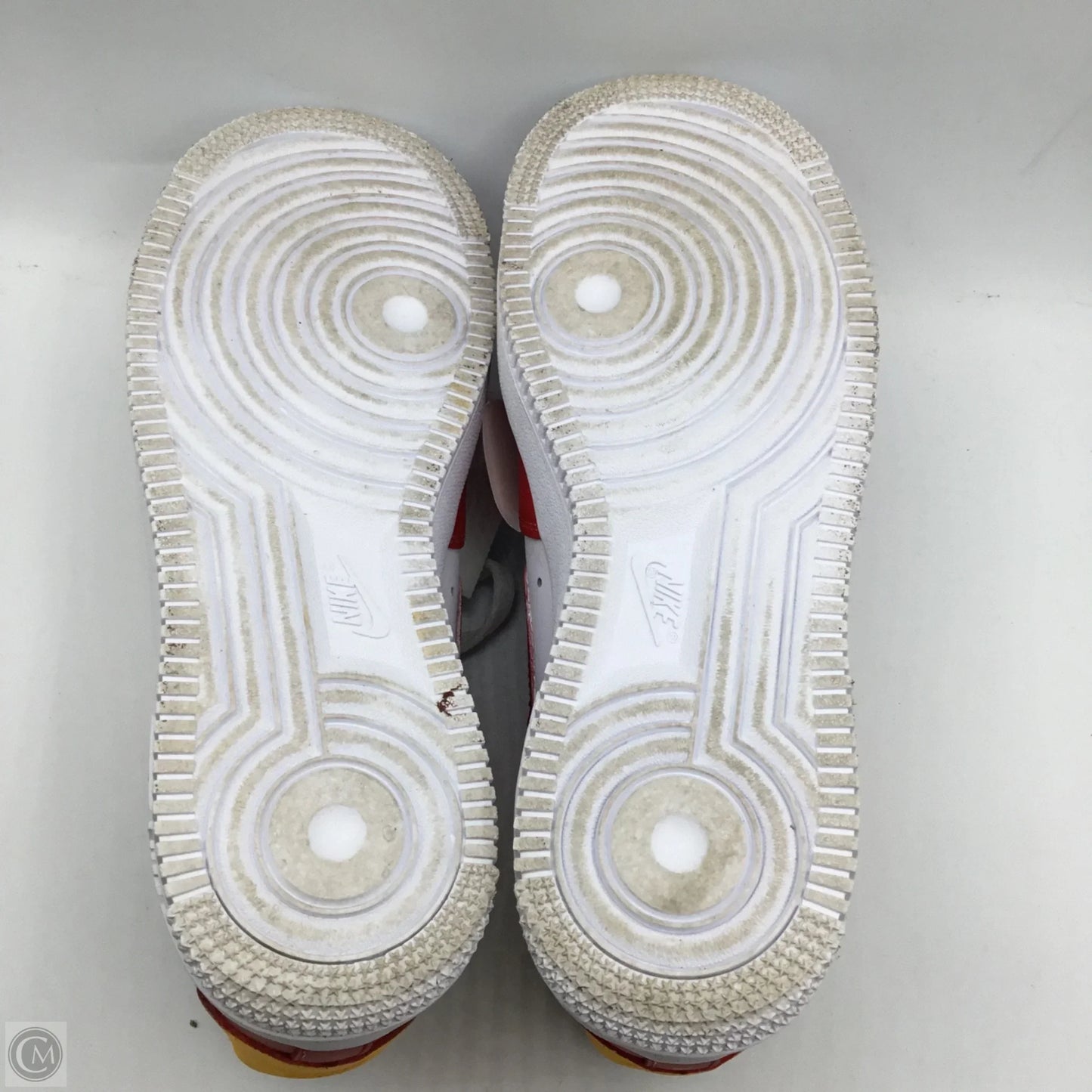 Shoes Sneakers By Nike In Red & White, Size: 7