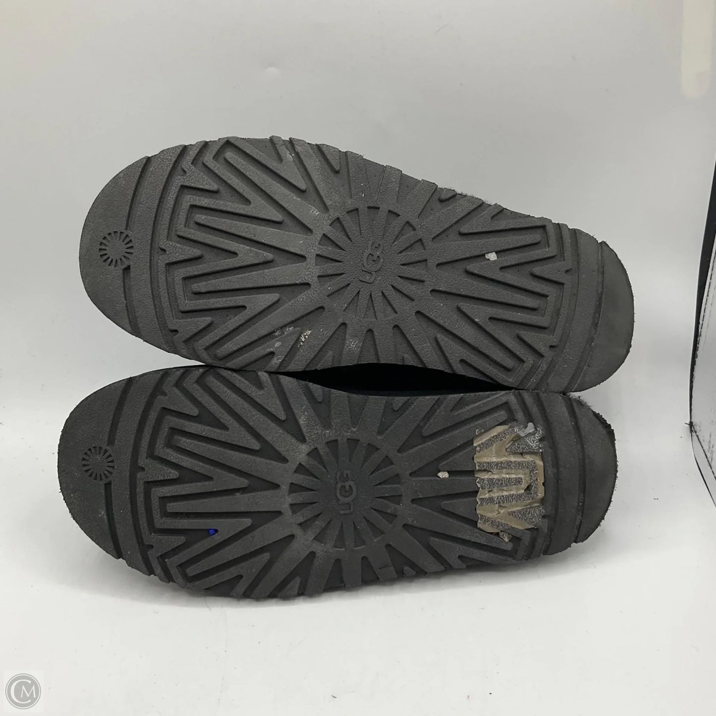 Slippers Designer By Ugg In Black, Size: 9