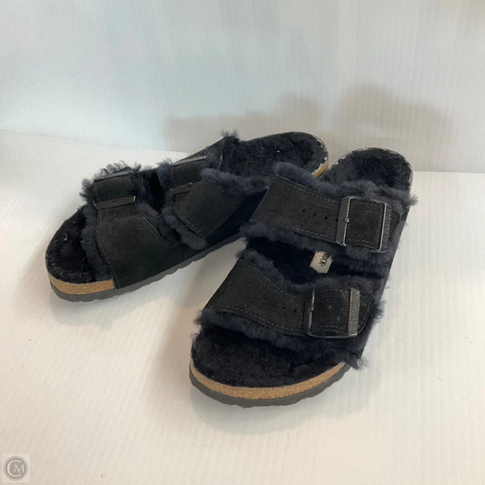 Sandals Flats By Birkenstock In Black, Size: 7.5