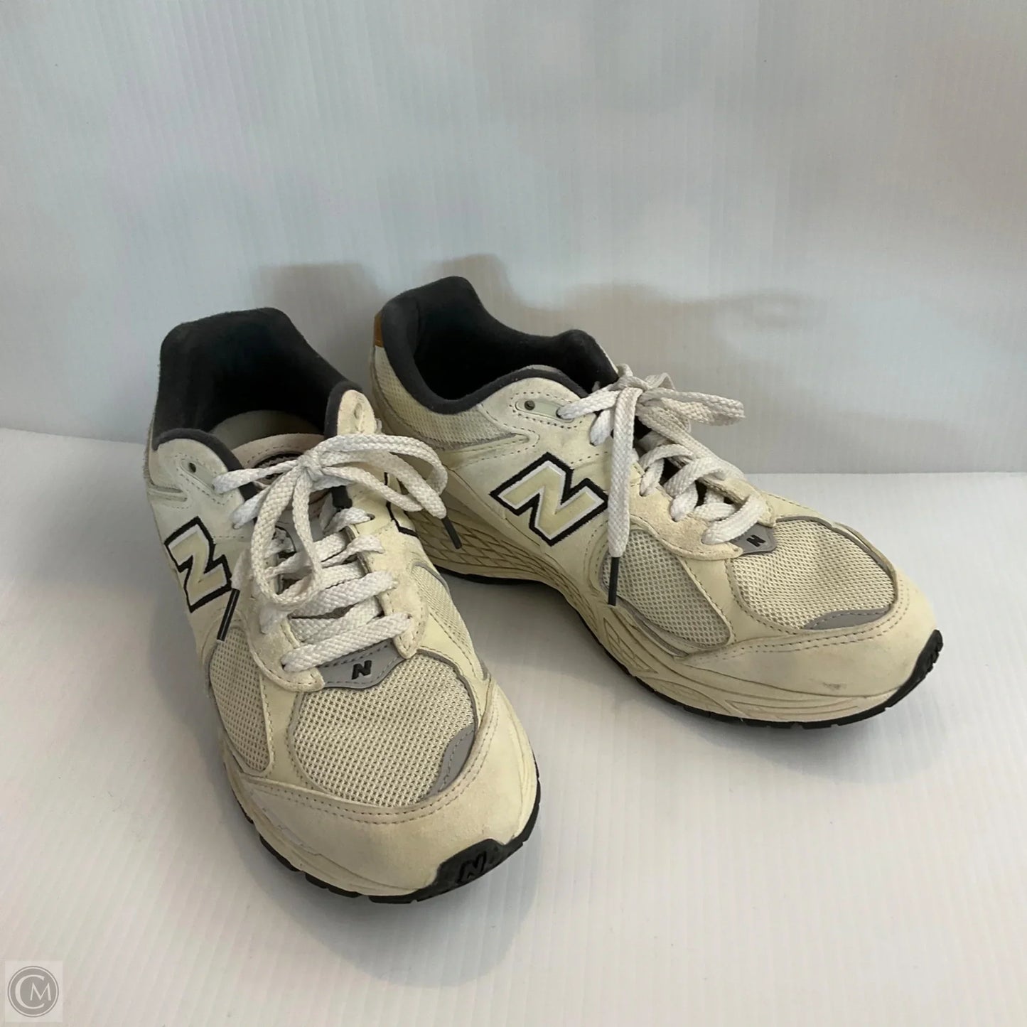 Shoes Athletic By New Balance In Cream, Size: 8