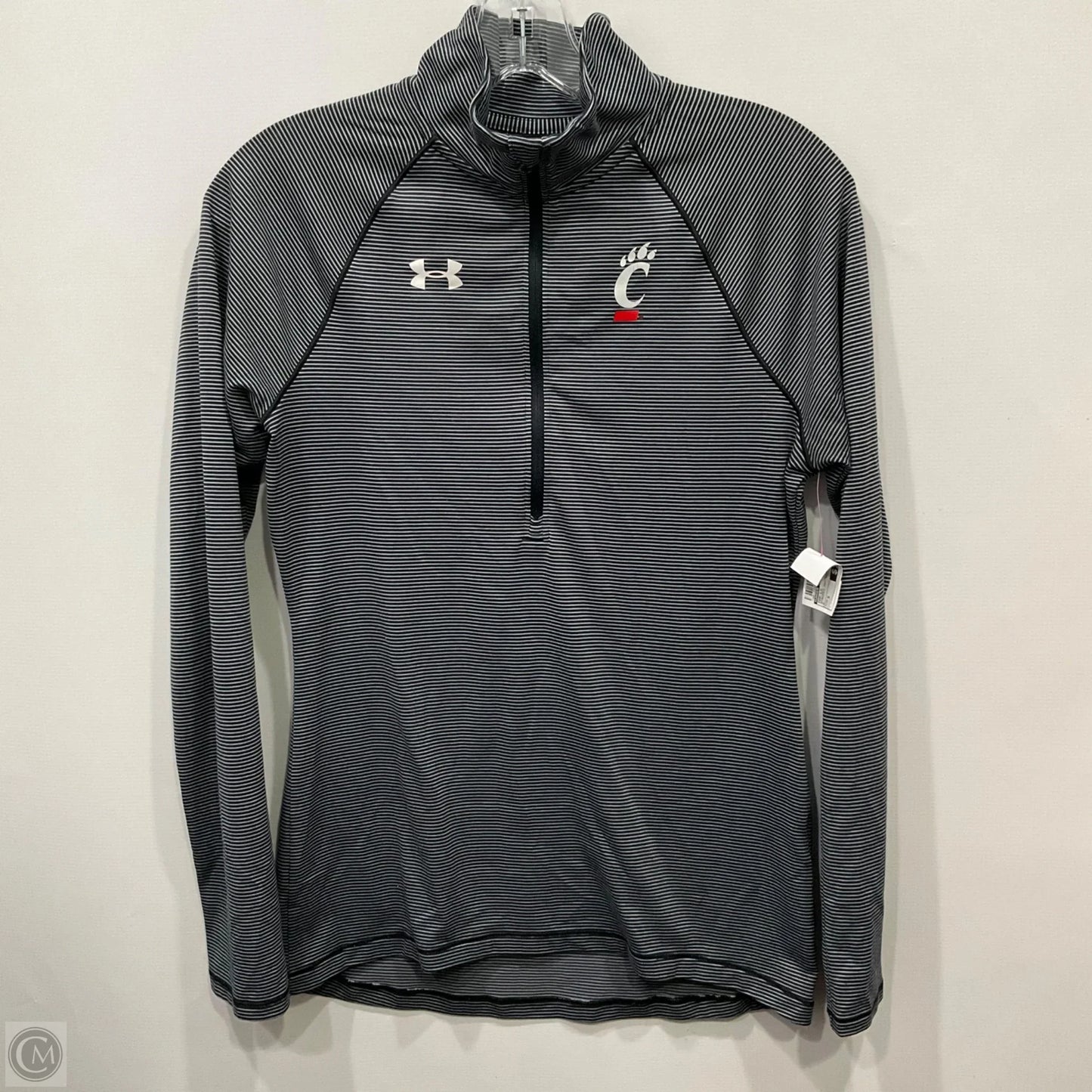 Top Long Sleeve By Under Armour In Striped Pattern, Size: S