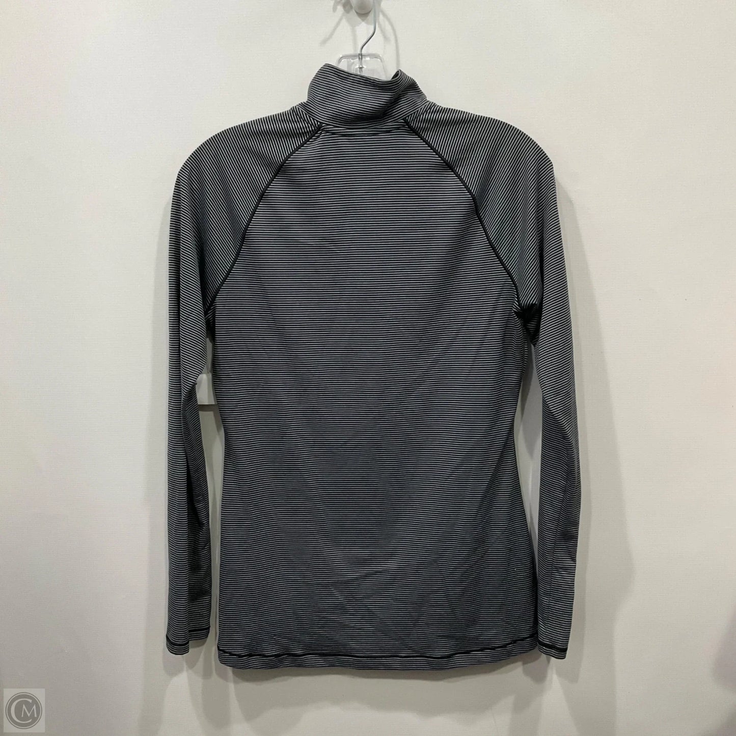 Top Long Sleeve By Under Armour In Striped Pattern, Size: S