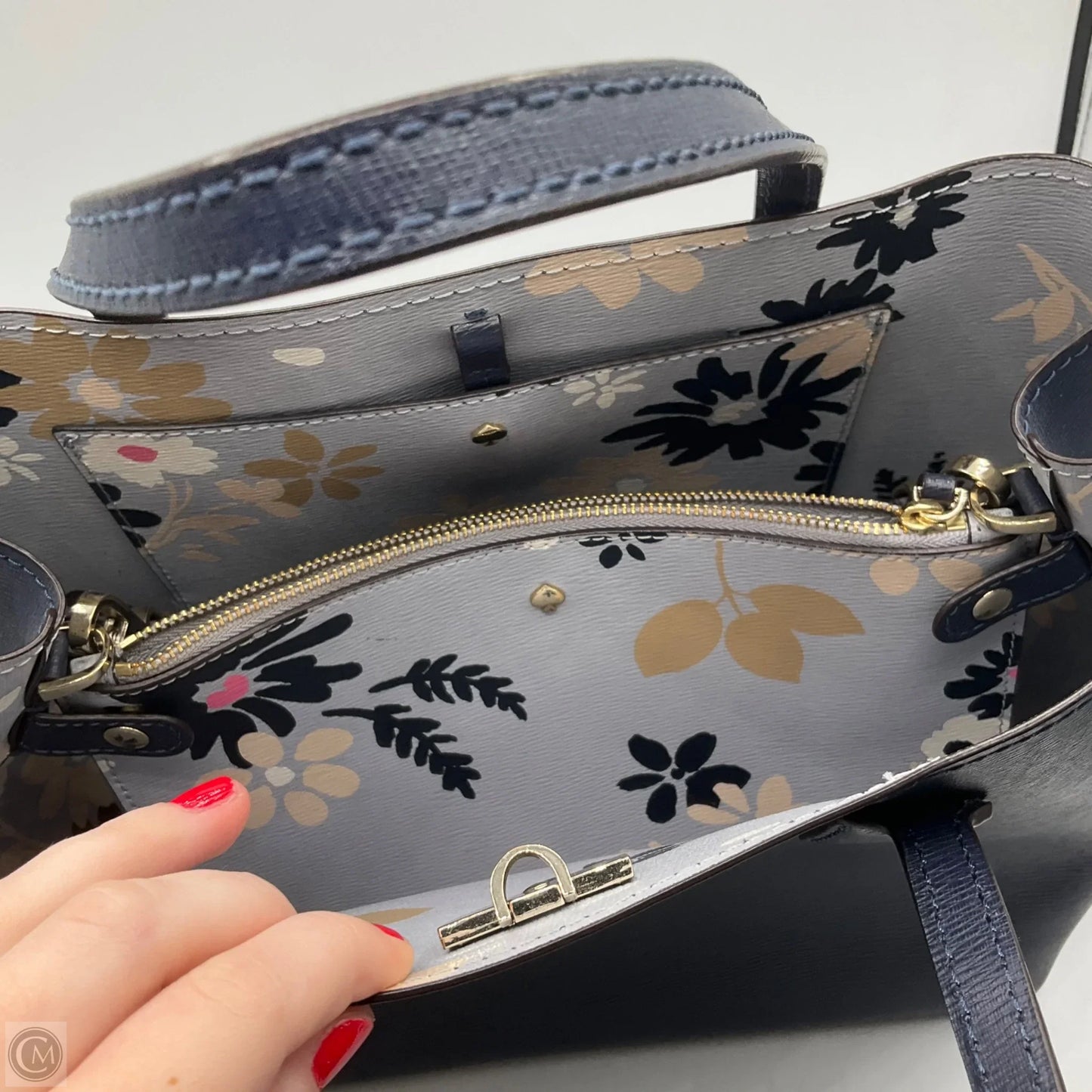 Crossbody Designer By Kate Spade, Size: Medium