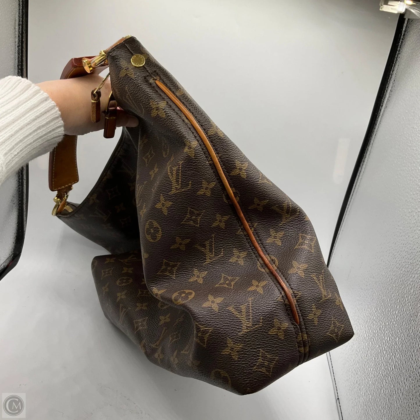 Handbag Luxury Designer By Louis Vuitton, Size: Large