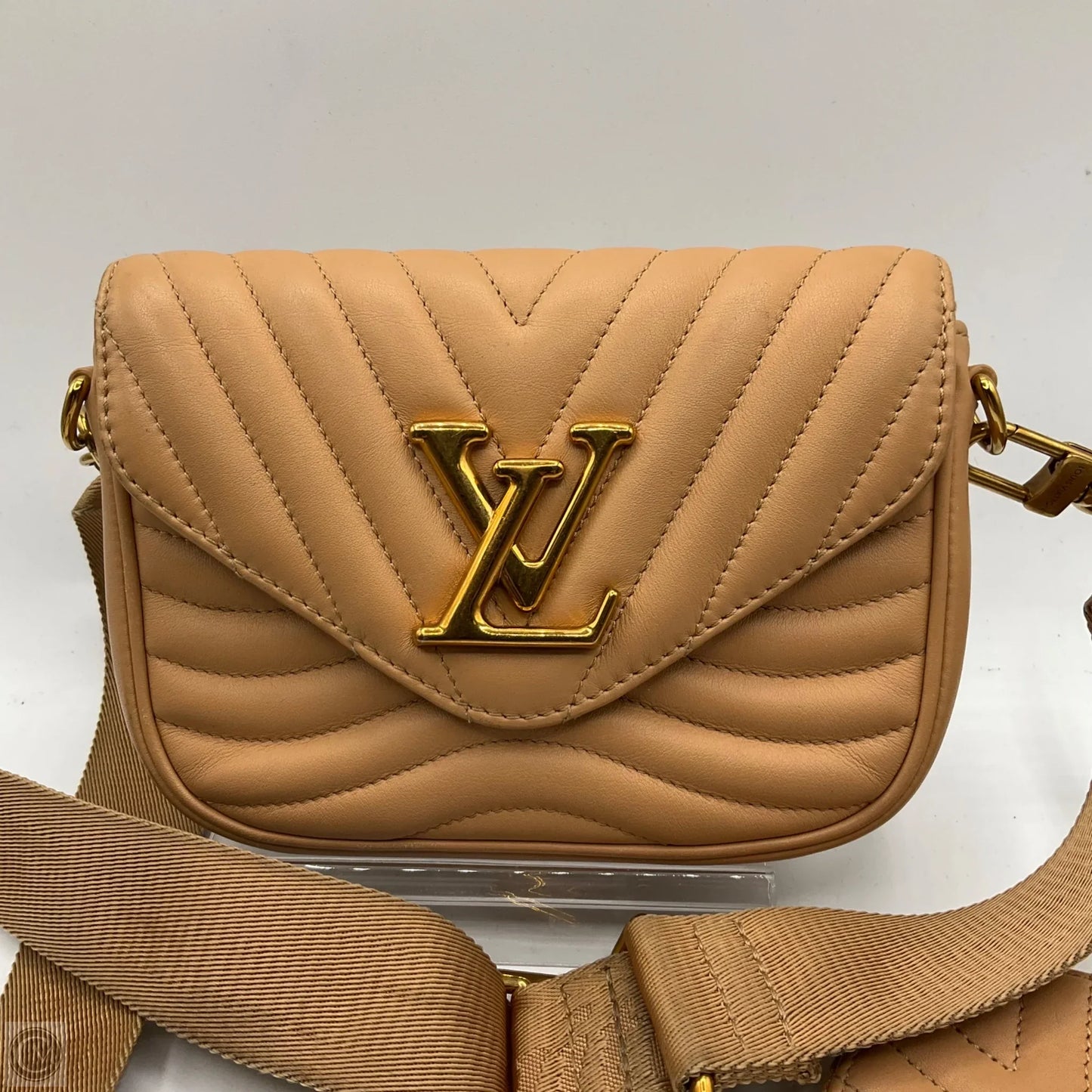Crossbody Luxury Designer By Louis Vuitton, Size: Small
