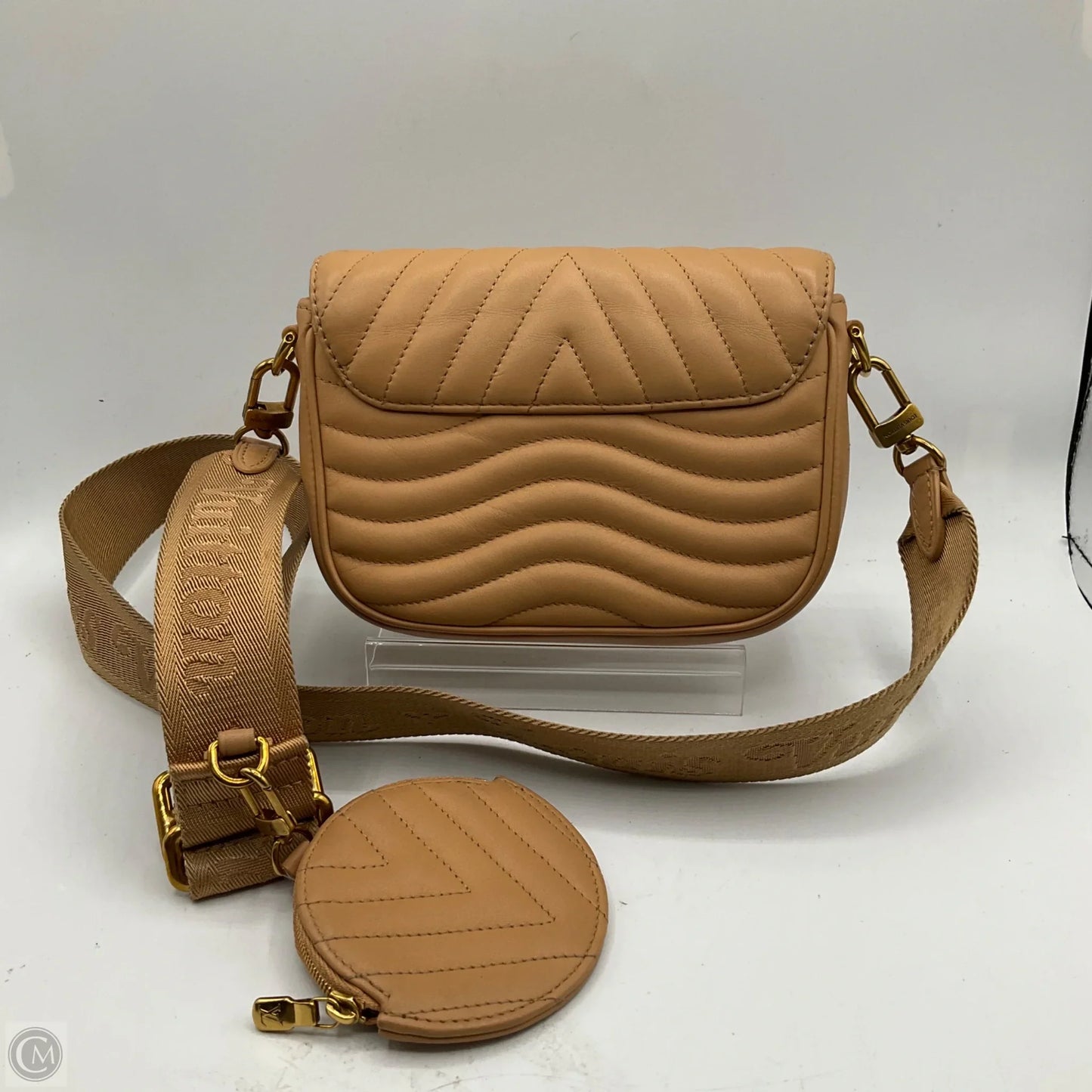 Crossbody Luxury Designer By Louis Vuitton, Size: Small