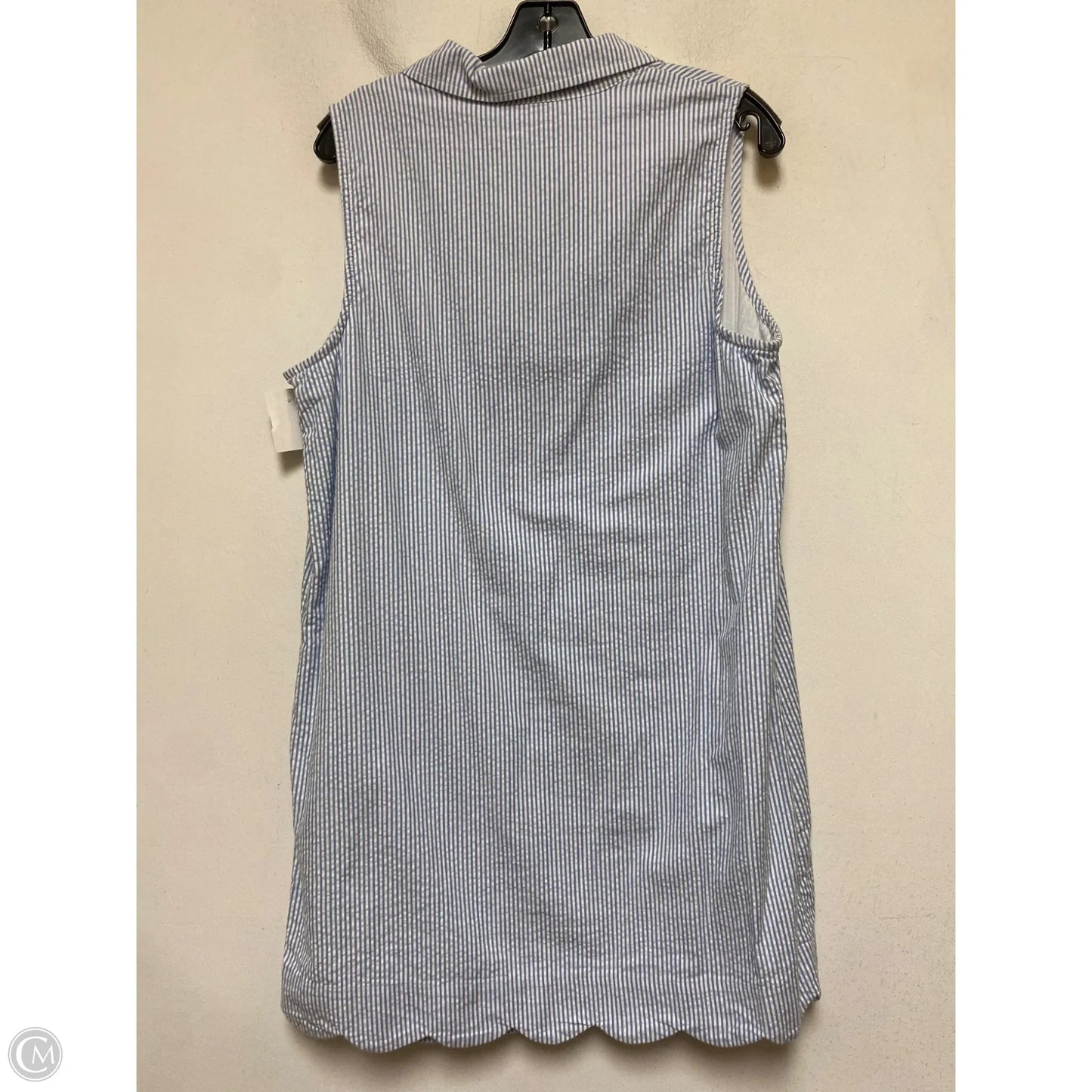 Dress Casual Short By Vineyard Vines In Blue & White, Size: L