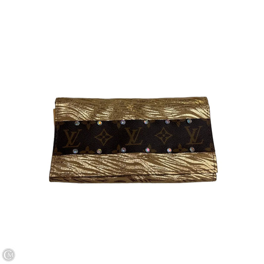 Wallet By Clothes Mentor, Size: Large