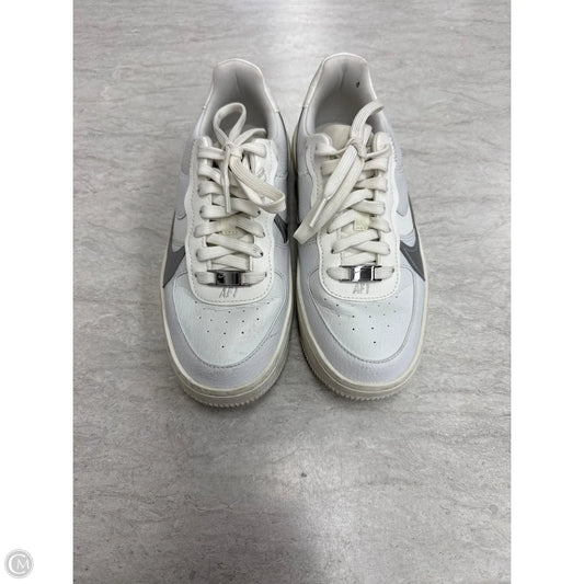 Shoes Sneakers By Nike In White, Size: 5.5