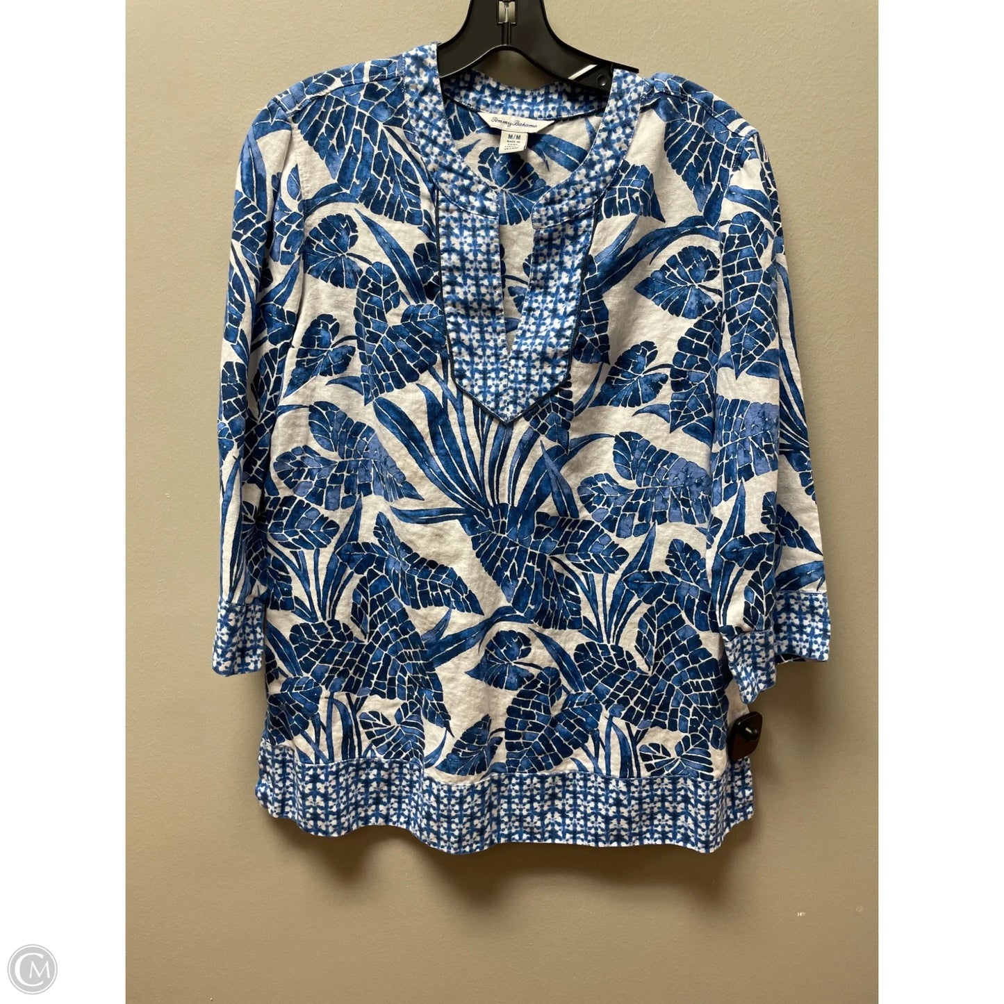 Top Short Sleeve By Tommy Bahama In Blue & White, Size: M